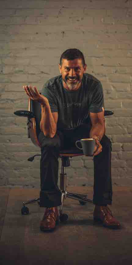 Shawn Boyer profile portrait-min